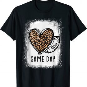 Game Day With Leopard Heart Football Lovers Mom Bleached Funny T-Shirt