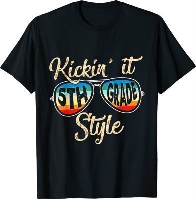 Back to school 5th Grade Vintage Kickin It 5th Grade Style Gift T-Shirt