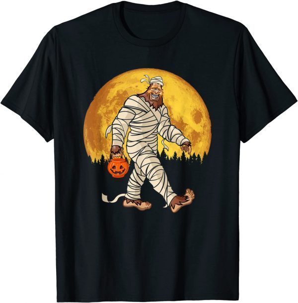 Bigfoot Mummy Costume Moon Halloween Funny Sasquatch DOTD 2021 T-Shirt