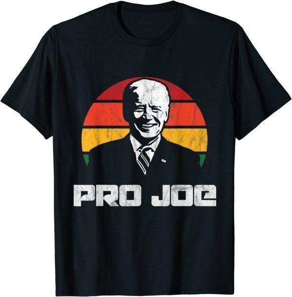 Pro Joe Biden – Vintage Retro Distressed Anti Trump Graphic T-Shirt