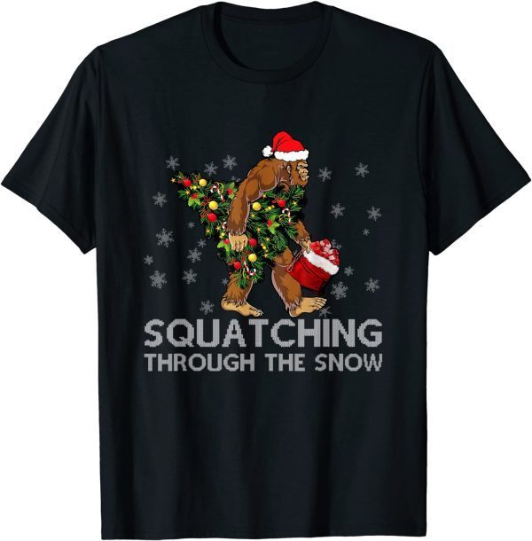 Official Bigfoot Christmas Tree Squatching Through The Snow 2021 T-Shirt