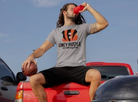 T-Shirt Cincinnati Bengals Cincy Hustle 2022 World Super Bowl Champs