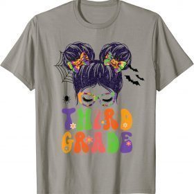 Back To School Groovy 3rd Grade Halloween Vibes Messy Bun Funny T-Shirt