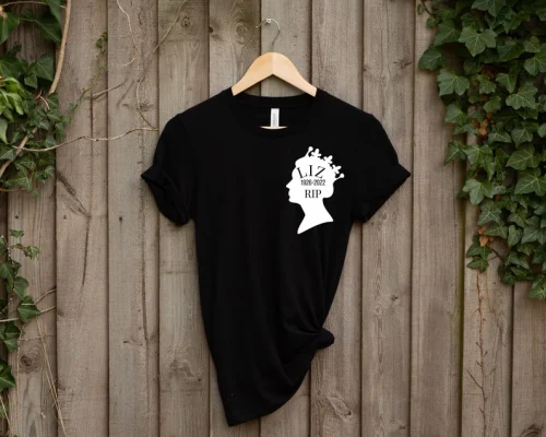 RIP Queen Elizabeth, Queen Of England Since 1952, Elizabeth Die T-Shirt