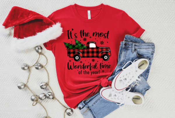 https://hollytees.com/products/disney-merry-christmas-sweatshirt-mickey-christmas-sweatshirt-disneyland-christmas-sweatshirt