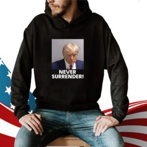 Trump Never Surrender Mug