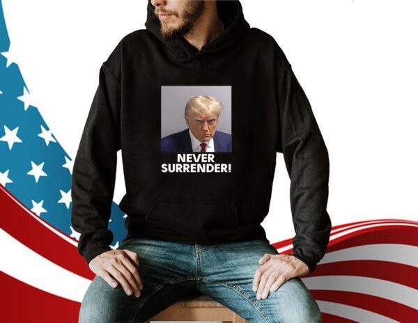 Trump Never Surrender Mug