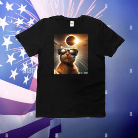 cat taking a selfie with solar 2024 eclipse wearing Glasses T-Shirt