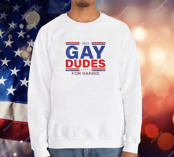 2024 gay dudes for Harris T-Shirt